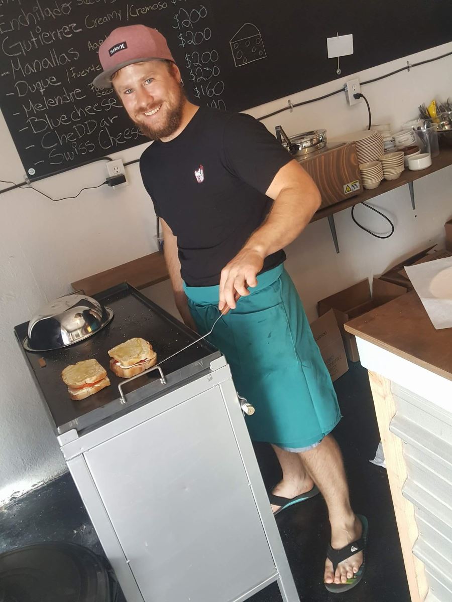 Chef chris preparing sandwich at cg-cava boutique Mar de Cortez, San Felipe