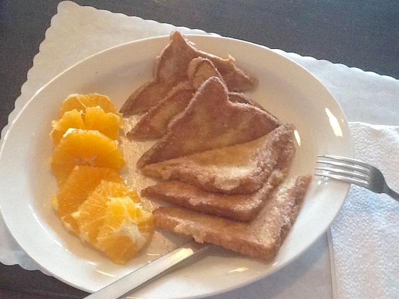 La Cabana restaurant San Felipe - Toasted bread with oranges