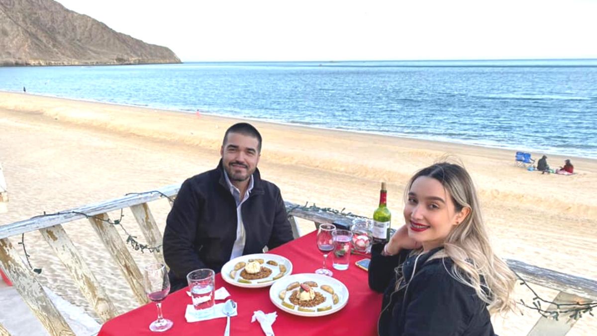 San Felipe Beach side dining with Check Aaron Zanudo